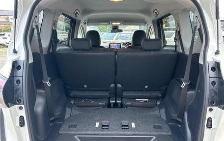 Toyota Sienta II, 2021 год, 1 052 000 рублей, 26 фотография