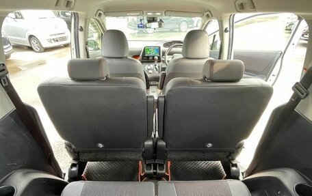 Toyota Sienta II, 2022 год, 1 076 000 рублей, 19 фотография