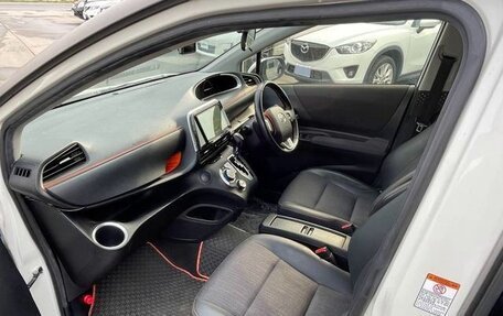 Toyota Sienta II, 2022 год, 1 076 000 рублей, 11 фотография