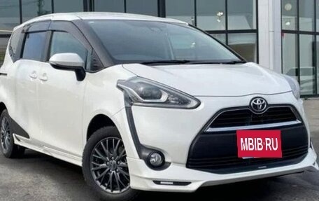 Toyota Sienta II, 2022 год, 1 076 000 рублей, 7 фотография