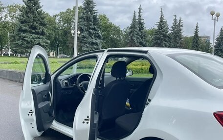 Renault Logan II, 2019 год, 780 000 рублей, 2 фотография