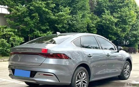 BYD Qin, 2024 год, 1 635 000 рублей, 7 фотография