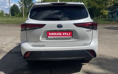 Toyota Highlander, 2022 год, 6 200 000 рублей, 1 фотография