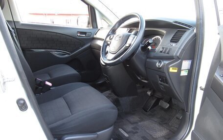 Toyota ISis I, 2016 год, 988 000 рублей, 12 фотография