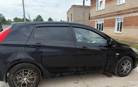 Hyundai Solaris II рестайлинг, 2012 год, 600 000 рублей, 3 фотография