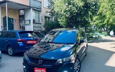 Honda Stream II, 2012 год, 1 400 000 рублей, 2 фотография