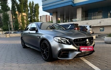Mercedes-Benz E-Класс AMG, 2017 год, 7 000 000 рублей, 3 фотография