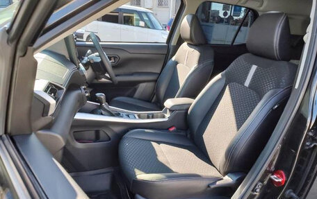 Daihatsu Rocky, 2023 год, 1 309 000 рублей, 28 фотография