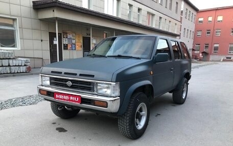 Nissan Pathfinder, 1993 год, 990 000 рублей, 1 фотография