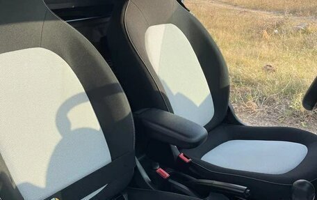 Smart Fortwo III, 2017 год, 2 500 000 рублей, 8 фотография