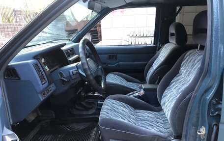 Nissan Pathfinder, 1993 год, 990 000 рублей, 3 фотография