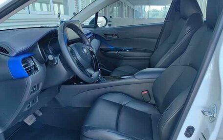 Toyota C-HR I рестайлинг, 2022 год, 1 655 000 рублей, 8 фотография