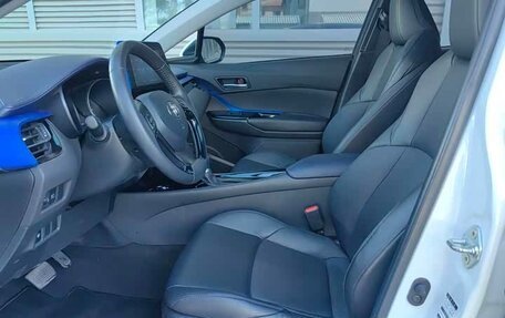 Toyota C-HR I рестайлинг, 2022 год, 1 655 000 рублей, 9 фотография