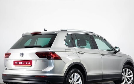 Volkswagen Tiguan II, 2020 год, 3 349 000 рублей, 5 фотография