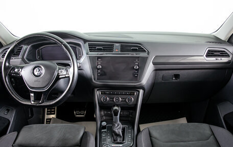 Volkswagen Tiguan II, 2020 год, 3 349 000 рублей, 13 фотография