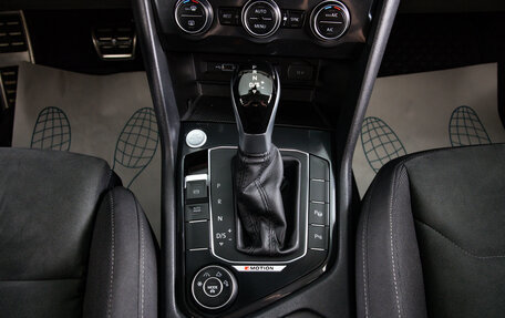 Volkswagen Tiguan II, 2020 год, 3 349 000 рублей, 21 фотография