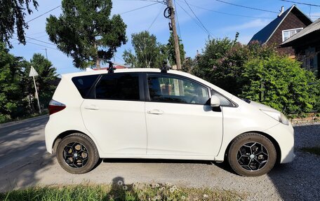 Toyota Ractis II, 2012 год, 900 000 рублей, 7 фотография
