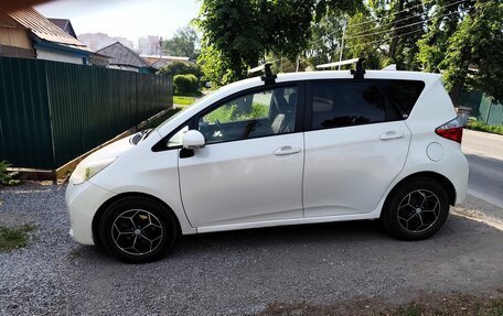 Toyota Ractis II, 2012 год, 900 000 рублей, 8 фотография