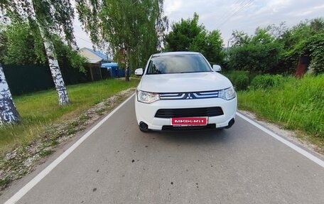 Mitsubishi Outlander III рестайлинг 3, 2013 год, 1 200 000 рублей, 1 фотография