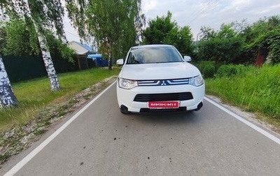 Mitsubishi Outlander III рестайлинг 3, 2013 год, 1 200 000 рублей, 1 фотография