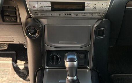 Toyota Land Cruiser Prado 150 рестайлинг 2, 2020 год, 6 500 000 рублей, 6 фотография