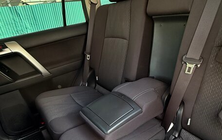 Toyota Land Cruiser Prado 150 рестайлинг 2, 2020 год, 6 500 000 рублей, 11 фотография