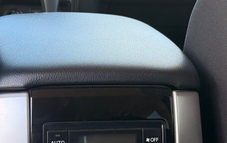Toyota Land Cruiser Prado 150 рестайлинг 2, 2020 год, 6 500 000 рублей, 12 фотография