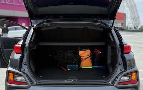 Hyundai Kona I, 2019 год, 2 370 000 рублей, 13 фотография