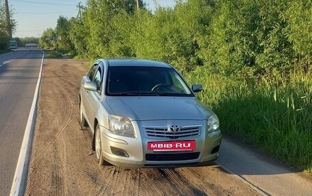 Toyota Avensis III рестайлинг, 2008 год, 635 000 рублей, 3 фотография
