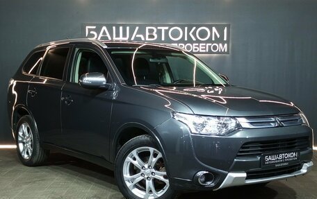 Mitsubishi Outlander III рестайлинг 3, 2014 год, 1 420 000 рублей, 3 фотография