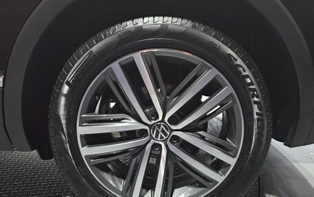 Volkswagen Tiguan II, 2022 год, 3 340 000 рублей, 8 фотография