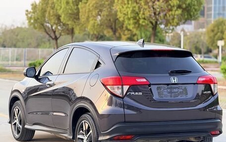 Honda Vezel, 2021 год, 1 280 000 рублей, 5 фотография