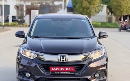 Honda Vezel, 2021 год, 1 280 000 рублей, 2 фотография