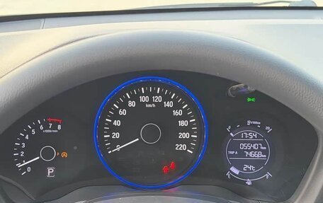 Honda Vezel, 2021 год, 1 280 000 рублей, 14 фотография