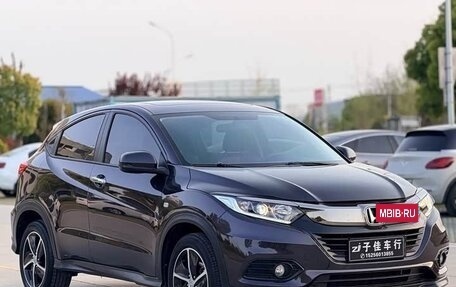 Honda Vezel, 2021 год, 1 280 000 рублей, 3 фотография