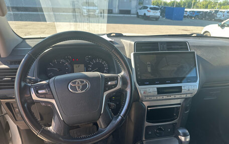 Toyota Land Cruiser Prado 150 рестайлинг 2, 2021 год, 5 523 000 рублей, 6 фотография