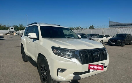 Toyota Land Cruiser Prado 150 рестайлинг 2, 2021 год, 5 523 000 рублей, 4 фотография