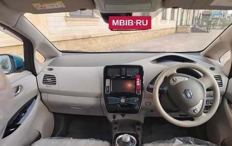 Nissan Leaf I, 2016 год, 900 000 рублей, 4 фотография
