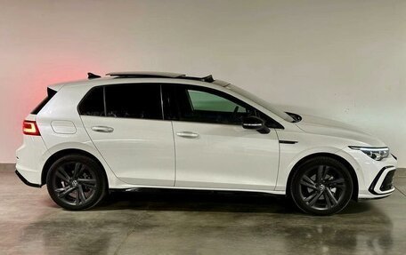 Volkswagen Golf VIII, 2021 год, 1 590 000 рублей, 4 фотография