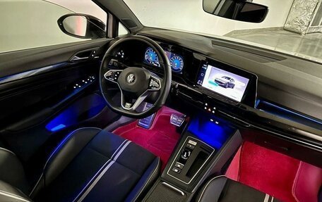 Volkswagen Golf VIII, 2021 год, 1 590 000 рублей, 9 фотография