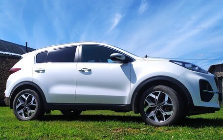 KIA Sportage IV рестайлинг, 2020 год, 2 290 000 рублей, 2 фотография