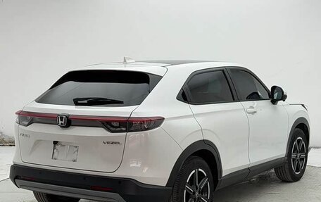 Honda Vezel, 2023 год, 1 700 000 рублей, 4 фотография