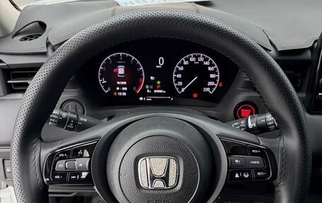 Honda Vezel, 2023 год, 1 700 000 рублей, 10 фотография