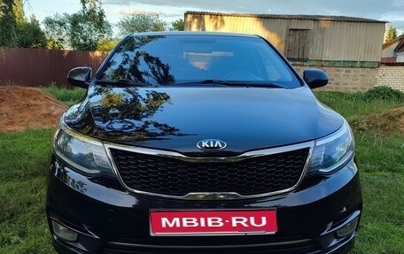 KIA Rio III рестайлинг, 2016 год, 1 100 000 рублей, 1 фотография