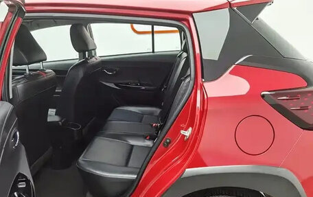 Toyota Yaris XP150 рестайлинг, 2022 год, 1 140 000 рублей, 8 фотография