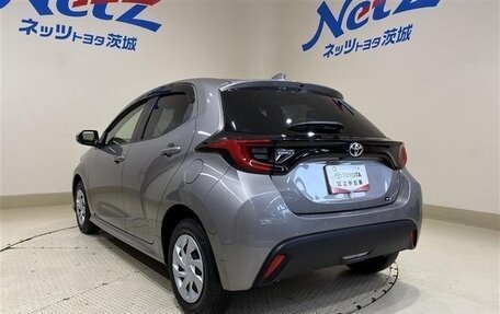 Toyota Yaris, 2021 год, 934 009 рублей, 7 фотография