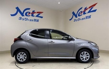 Toyota Yaris, 2021 год, 934 009 рублей, 4 фотография