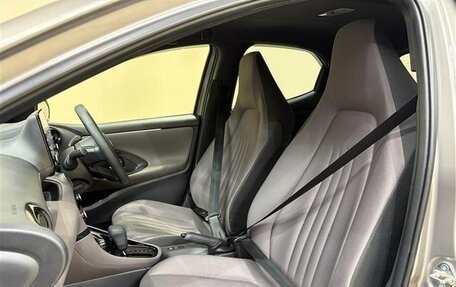 Toyota Yaris, 2021 год, 934 009 рублей, 14 фотография