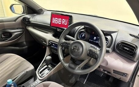 Toyota Yaris, 2021 год, 934 009 рублей, 12 фотография