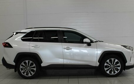 Toyota RAV4, 2020 год, 4 090 000 рублей, 5 фотография